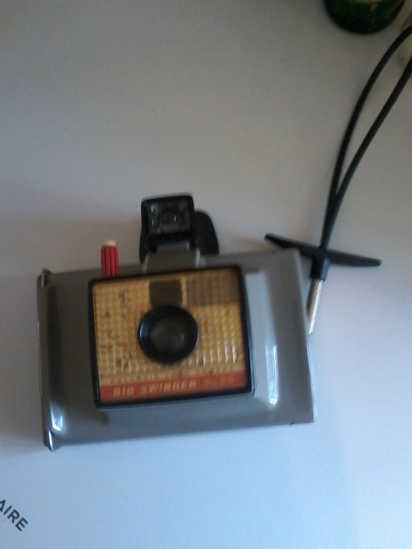 Vintage 1968=70 Polaroid camera in Cameras & Camcorders in Cambridge - Image 2