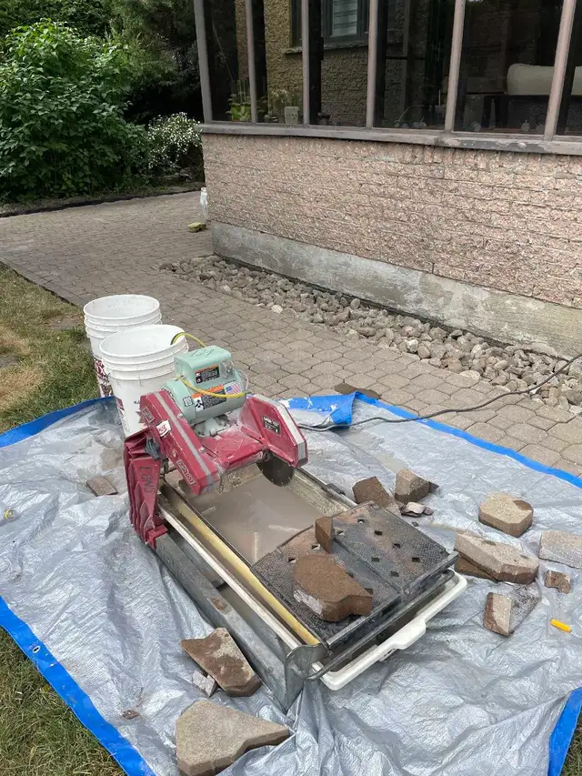 Interlocking Paver Repair and Installation538899677667010561