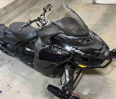 SKIDOO 2024 Renegade X 900R Ace Turbo 681 Kms SnowCheck In brand new condition Accident free Stored...