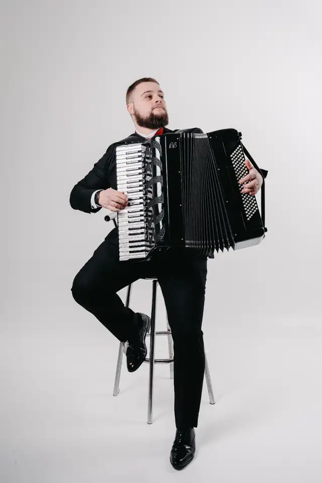 Accordion lessons | Play Accordion in 30 Days, Or Pay Nothing!64556782108675124