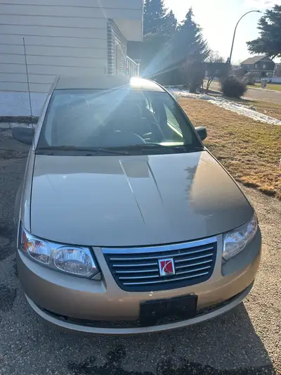 No accident history Year: 2007 Make: Saturn Model series: Ion Style: Sedan Odo: 215687 Body color:Go...