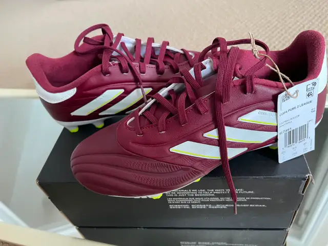 Adidas Copa Pure League 2 soccer shoes/cleats in Soccer in Ottawa - Image 3