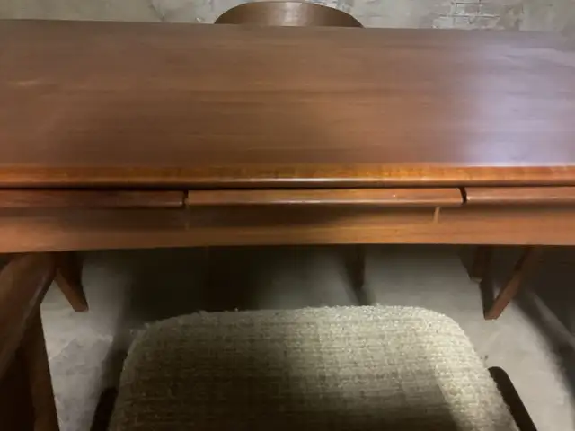 KAI KRISTIANSEN 1960s DANISH TEAK EXTENSION TABLE PLUS 4 CHAIRS in Dining Tables & Sets in Hamilton - Image 4