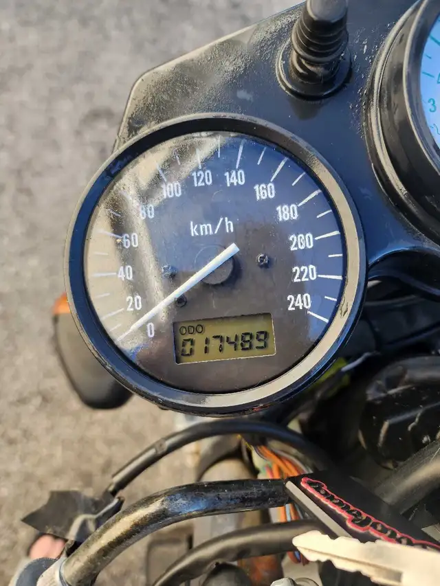 2001 SV650 in Sport Touring in Norfolk County - Image 7