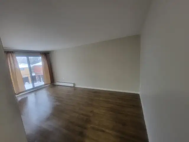 FOR RENT: Your London Life Starts Here15 Minutes to Everywhere