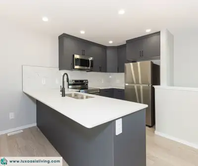 Stylish 1-Bed Garage Suite in Edgemont | A/C, Dogs Friendly
