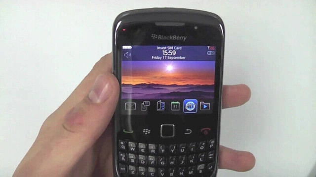 Blackberry Curve 9300 Cell Phone - unlocked in Cell Phones in Mississauga / Peel Region - Image 2