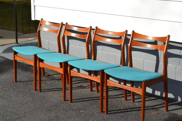 Mid Century Teak Dining Chair Set in Chairs & Recliners in Kingston - Image 5
