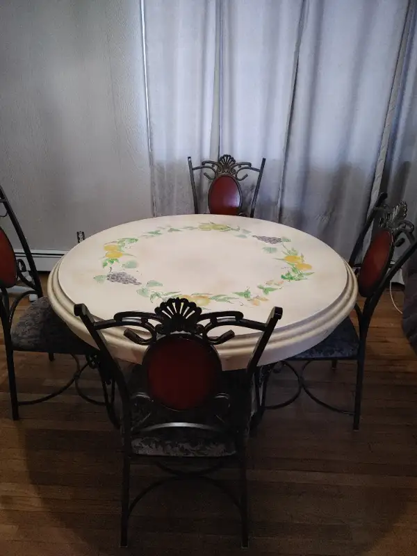 Dinning room table and chairs REDUCED!!! in Dining Tables & Sets in Truro - Image 2