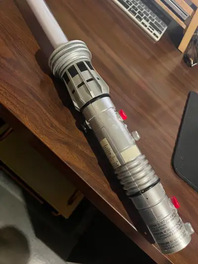 2012 Hasbro Star Wars Darth Maul Ultimate FX electronic lightsaber hilt Silver finish and distinctiv...