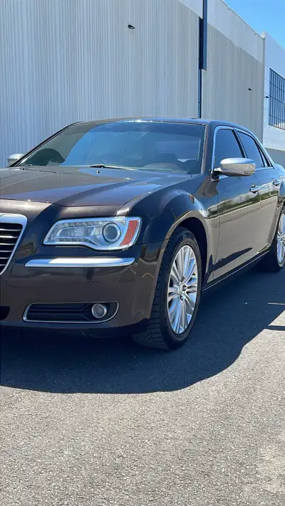 Well-maintained Chrysler 300C AWD. Rare Executive Package with the powerful 5.7L HEMI. 99,000km, com...