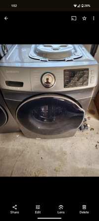 Samsung dryer. Used like new. With base stand