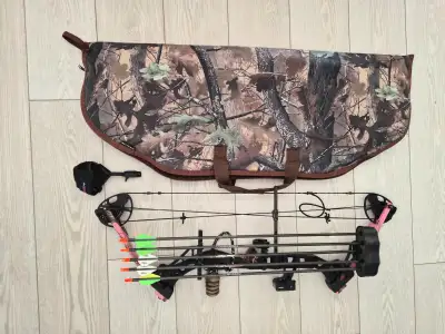 Diamond archery razor edge compound bow with soft case. $400 obo. Located in Rangeview SE