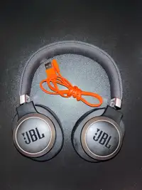 Casque Bluetooth JBL   650 BTNC Possibilité de livraison  80$