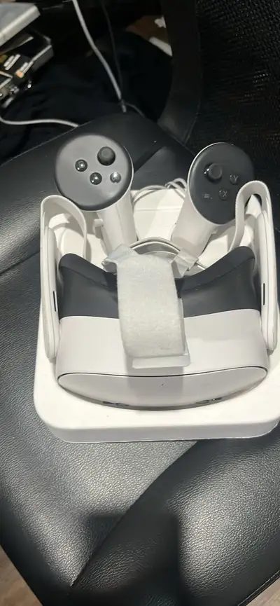 Oculus quest 3s, View more