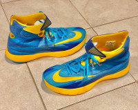 NIKE Zoom Hyper Rev 2013 Basketball Shoes Mens Size 13 Blue