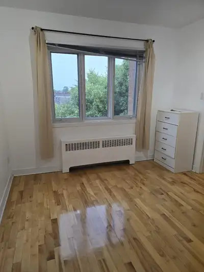 Beau et grand  4½ ensoleillé et rénové