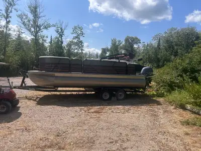 PRICE DROP. 2021 Berkshire 22 RFC CTS Pontoon – Yamaha 115 – Only ~50 Hours – $54500.00 Price: $54,5...