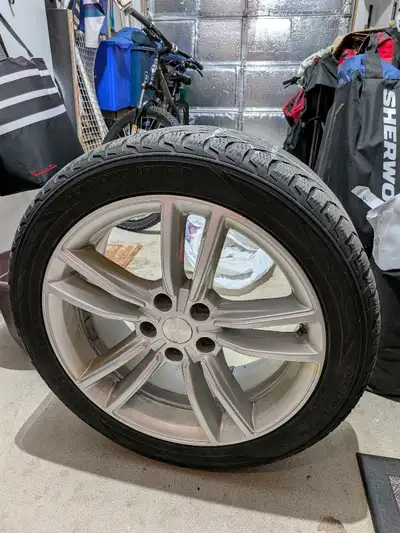Selling my OEM Tesla Model S rims, 19". Sold my vehicle so no longer need, otherwise would still be...