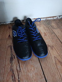 Indoor Soccer Shoe
