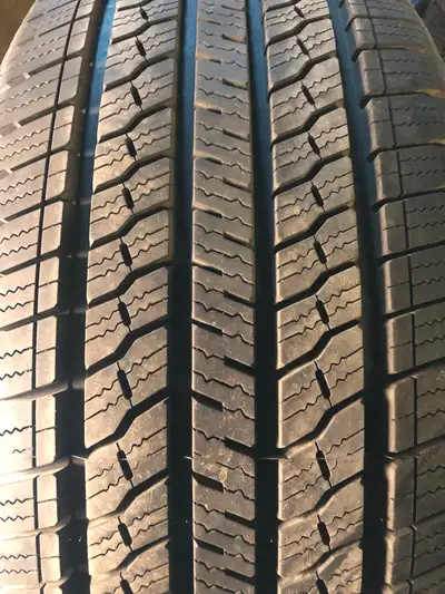 New pair 285 45 22 uniroyal Laredo h/t all season take off tire. Tires have less than 20kms and can...