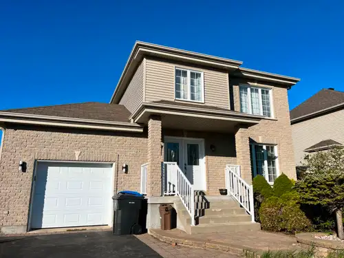 Looking for a cozy and functional home with room to breathe? Our well-kept 3-bedroom detached house...