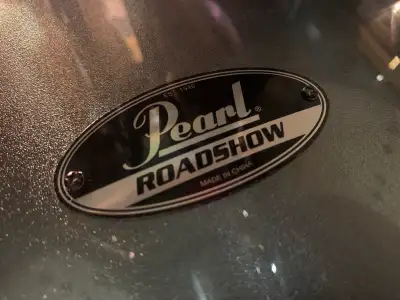 Pearl Roadshow Drum Set, View more