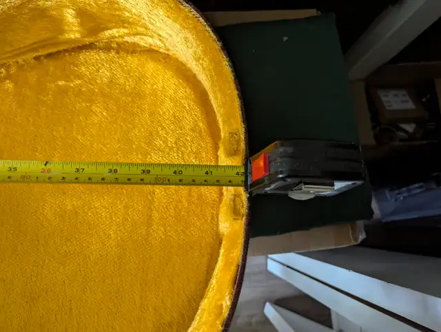 Acoustic Guitar Case in Guitars in Summerside - Image 4