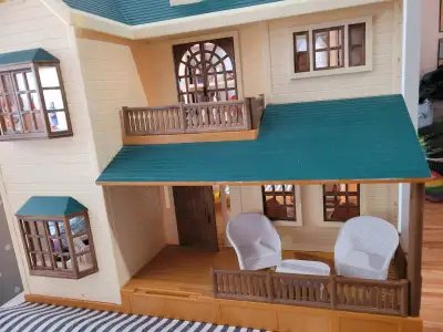 Sylvanian Families Green Hill House, View more