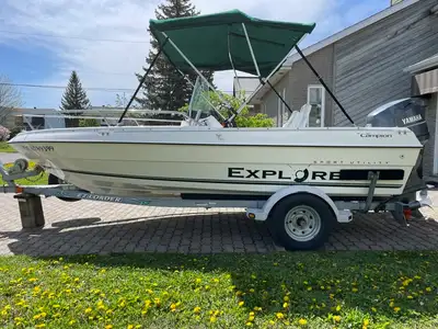 Campion Explorer 492 console centrale Bateau de peche et plaisance Moteur Yamaha 100HP Toit Bimini e...