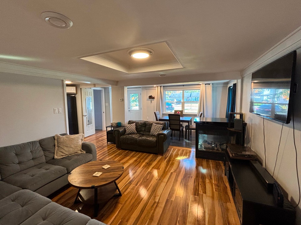 Great Starter or Retirement Home!, photo 7 of 10