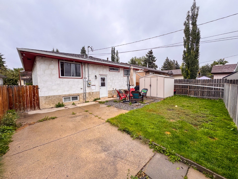 Legal 2-Bedroom Basement Suite – Pet Friendly – Dover, Calgary 3