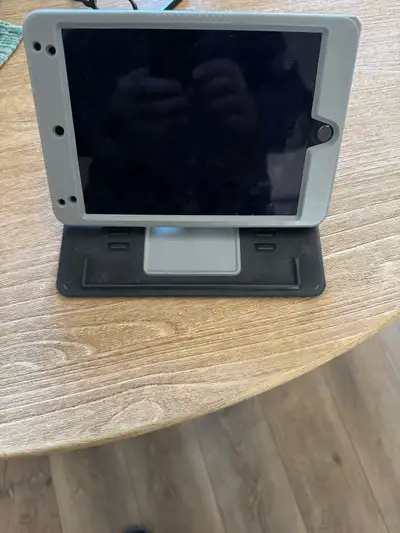 IPad Mini 4 128GB with Cellular Pivot Case, View more