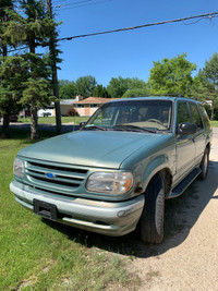 96 Explorer hood, grille and front bumper. 