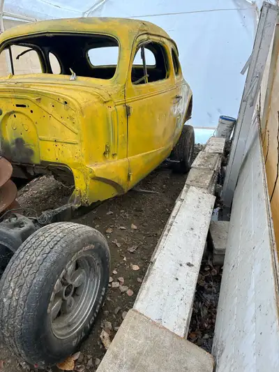 Chevy S10 front clip No Engine or transmission Comes with spare roof ,front fenders hood,grill surro...