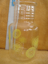 vintage Pyrex glass lemonade carafe