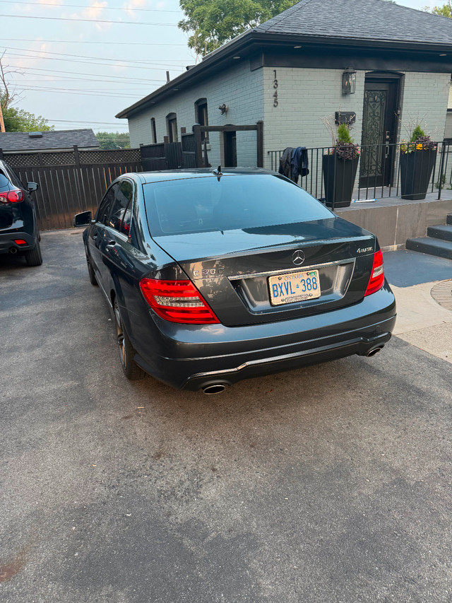 Selling Mercedes C300 2013 - 137,000 in Cars & Trucks in Oakville / Halton Region - Image 2