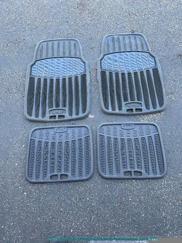 Rubbermaid Car Mats 4 Other Parts & Accessories Calgary Kijiji