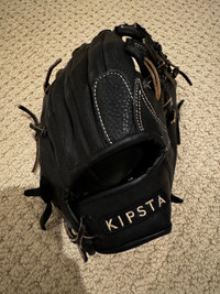 Kipsta 11.5” kids baseball glove 