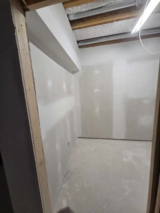 drywall taper543426480974735366