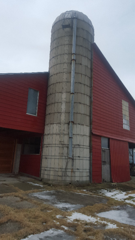 Silo for almost free 12x40ft in Other in St. Catharines