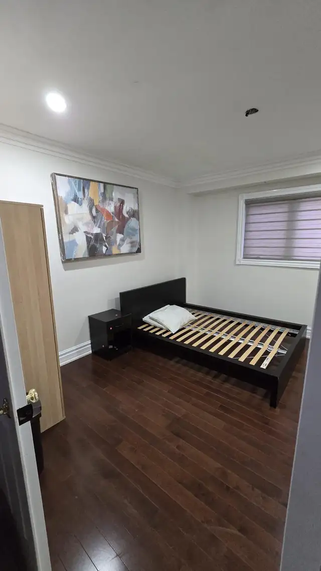 Private bedroom for rent in Mississauga