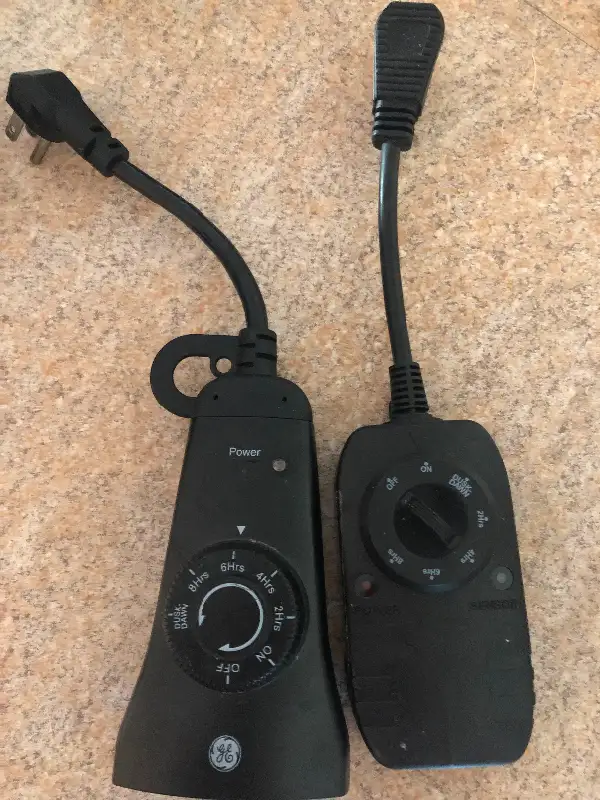 GE Timer for indoor/outdoor lights in Outdoor Lighting in Kingston - Image 2