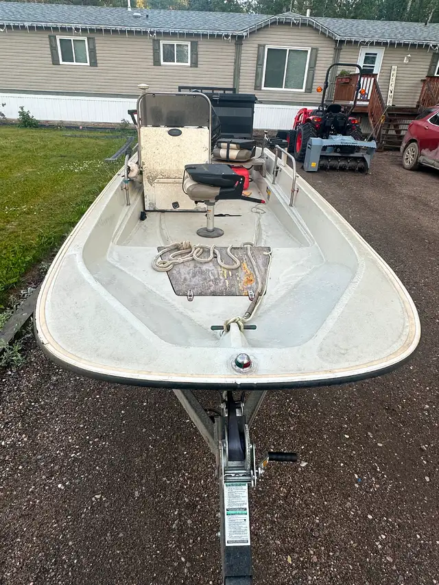 Fishing boat in Powerboats & Motorboats in Edmonton - Image 5