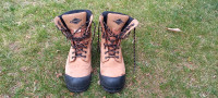 Snow boots, protective footwear CAN# 8.5 EUR#42