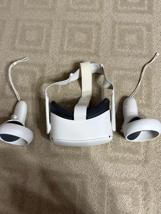 oculus quest 2/ oculus quest 2 $350 OBO in General Electronics in Edmonton - Image 4