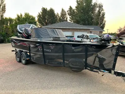 2013 Lund 1975 Pro V 2013 Mercury 225 Pro XS(approx. 700hrs) 2013 Mercury 9.9 Pro kicker tiller(low...