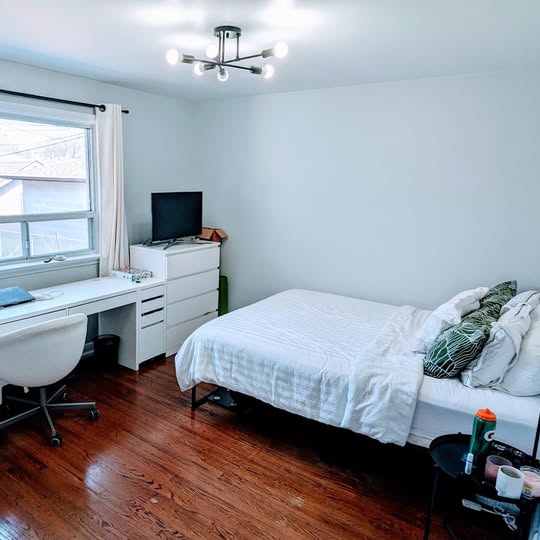 4 Beds 1.5 Baths House 5