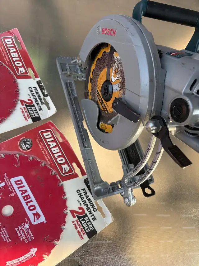 Bosch Circular Saw in Power Tools in City of Toronto - Image 4