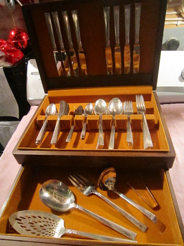 FOREVER silverware set for 6 in Arts & Collectibles in Cole Harbour - Image 2